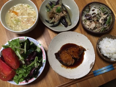 栄養バランス 色の揃った食事の例