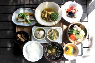サーフィン前のエネルギー補給(食事)は必須