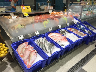 オーストラリア ヌーサ スーパー 魚介類