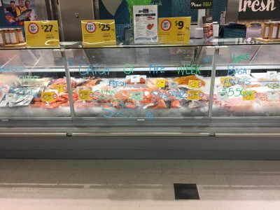 オーストラリア ヌーサのスーパー シーフード売り場