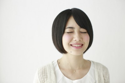 おでこ、目尻のシワと瞬きの役割
