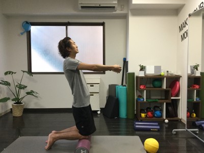 猫背の改善は無駄のない重心の感覚を掴む練習が大切①