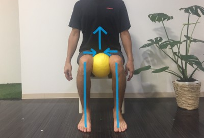 簡単!座りながら内もも痩せトレーニングのポイント2