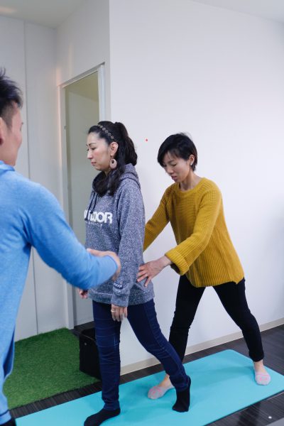 ヒップアップウォーキング講座の重心チェック
