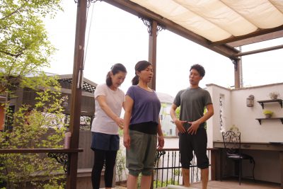 湘南美女会 肋骨を引き上げて立つ