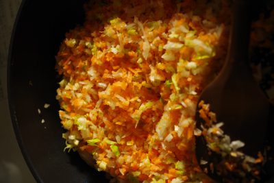 豆腐ミートパスタ ソフリット 炒める終わり