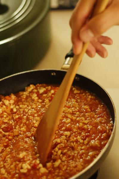 豆腐ミートパスタ 仕上げ