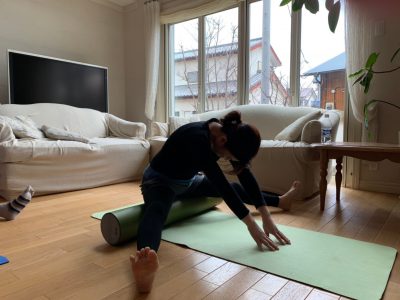 湘南美女会 開脚ストレッチ