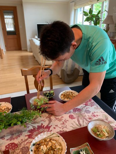 高橋とそら豆
