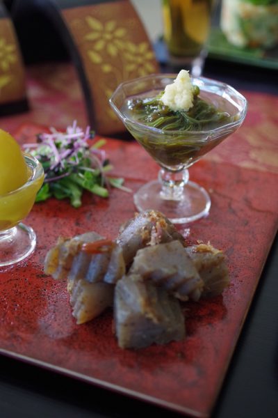 こんにゃくの炒め煮とじゅん菜の三杯酢